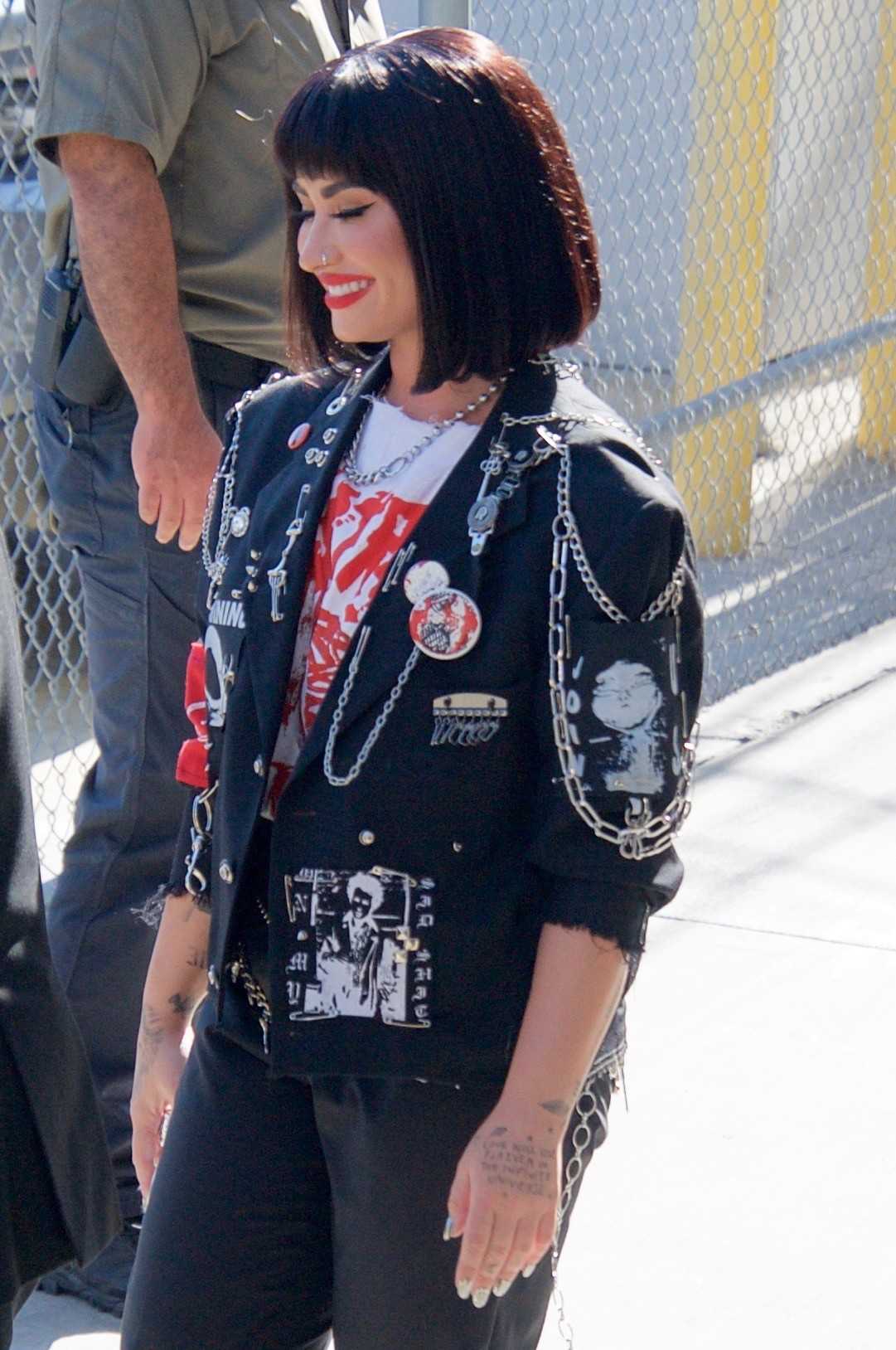 Demi_Lovato_Attends_Tapping_For_Jimmy_Kimmel_Live_In_Hollywood_-_July_14_202203.jpg