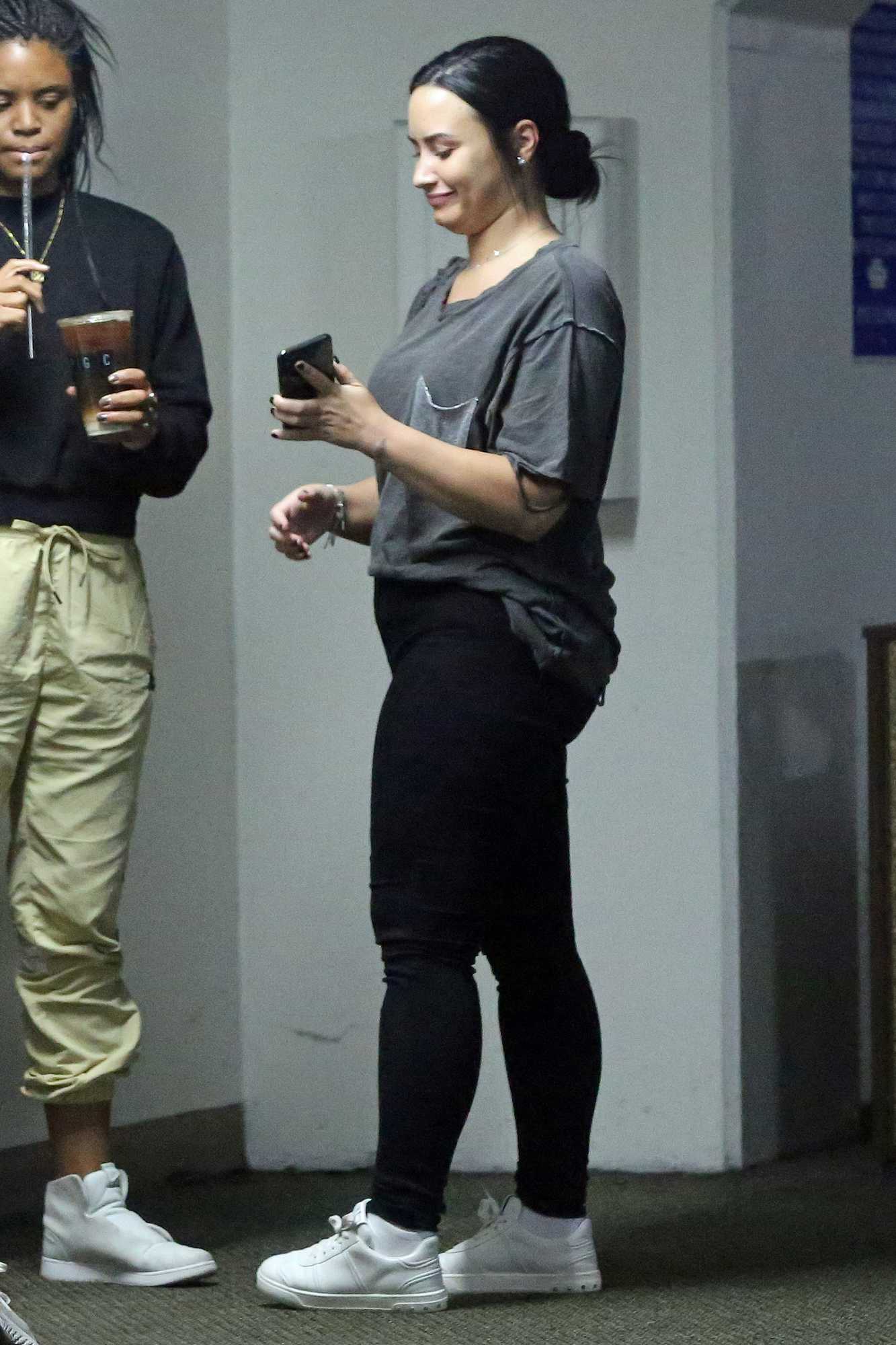 Out_in_Los_Angeles_-_November_164.jpg