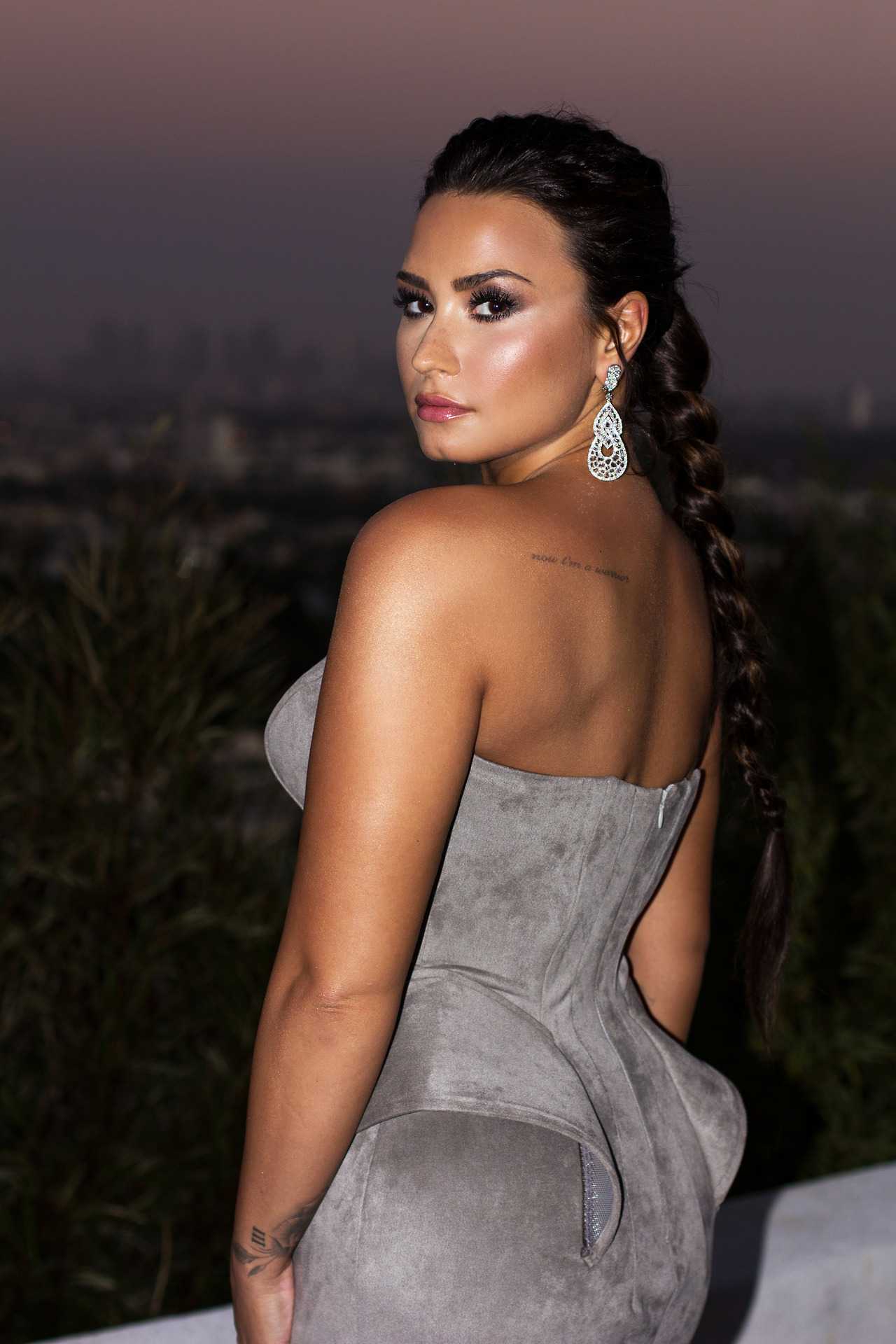 YouTube_s__Demi_Lovato_Simply_Complicated__Premiere_04.jpg