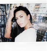 Demi_Lovato_-_2017_MTV_Video_Music_Awards_Photoshoot-21.jpg