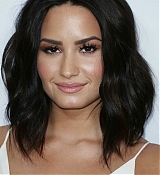Demi_Lovato_-_Open_Mind_Gala_in_Los_Angeles_on_March_22-07.jpg