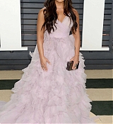 Demi_Lovato_-_Vanity_Fair_Oscar_Party_in_Los_Angeles_on_Feb_26-05.jpg
