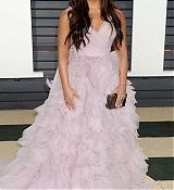 Demi_Lovato_-_Vanity_Fair_Oscar_Party_in_Los_Angeles_on_Feb_26-06.jpg