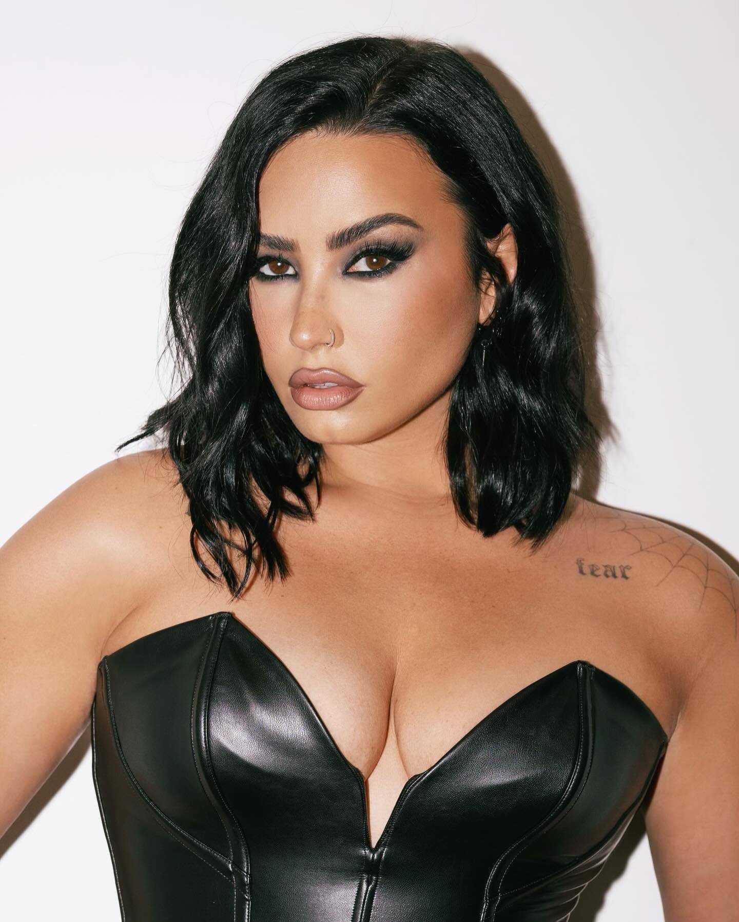 Billboard_Women_In_Music_02.jpg