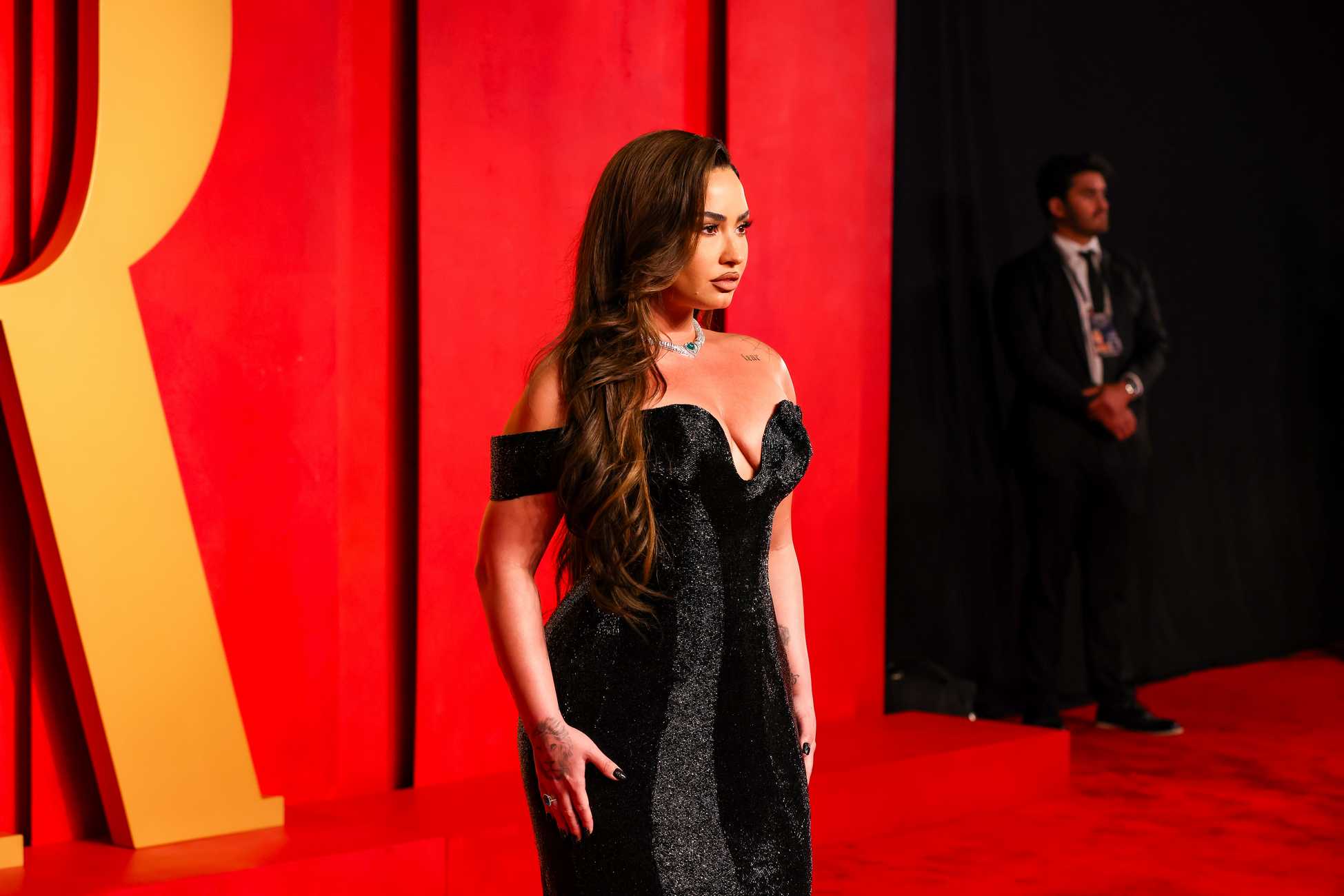 Demi_Lovato_-_2024_Vanity_Fair_Oscar_Party2C_Beverly_Hills_CA_-_March_102C_2024_22.jpg