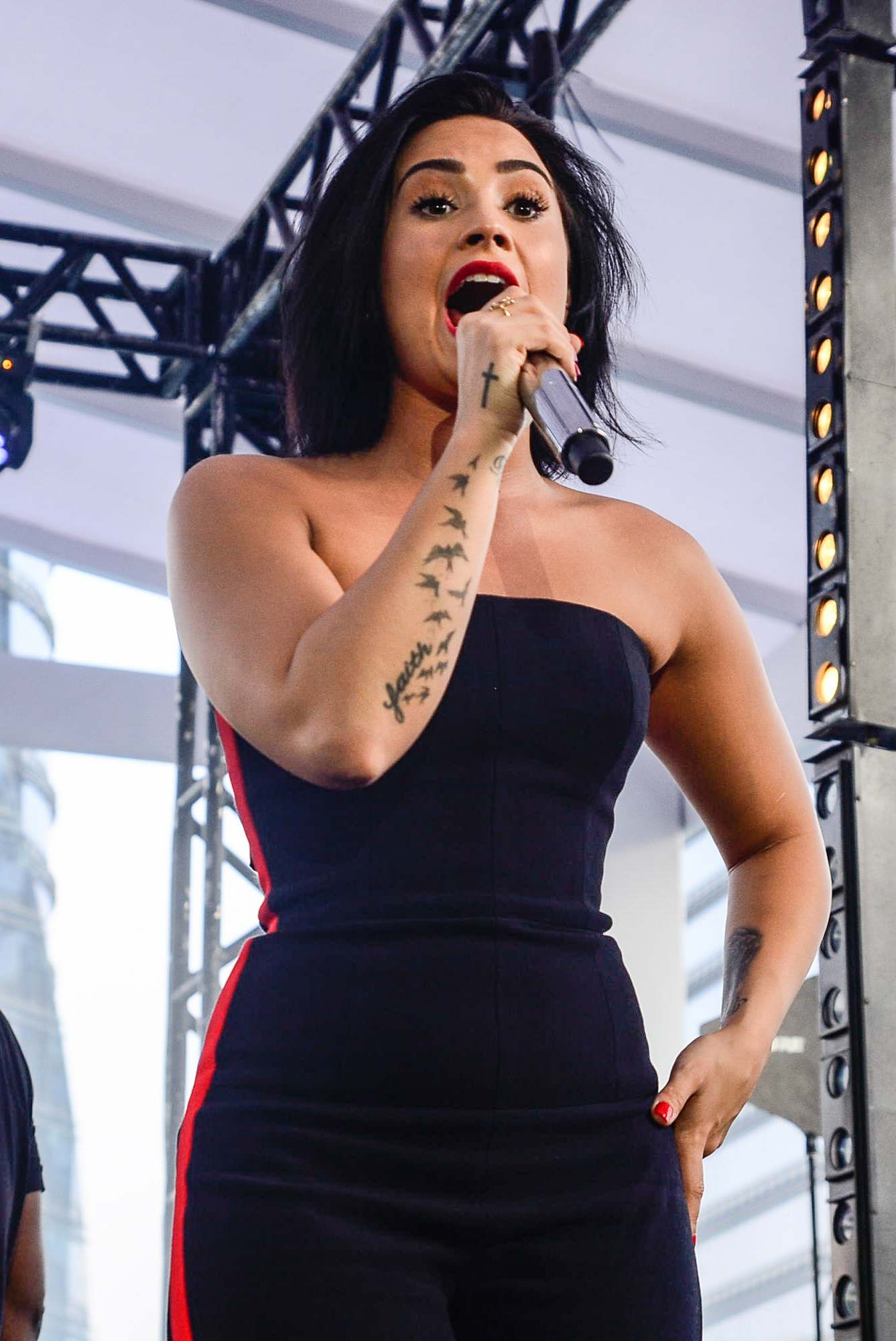 05.jpg