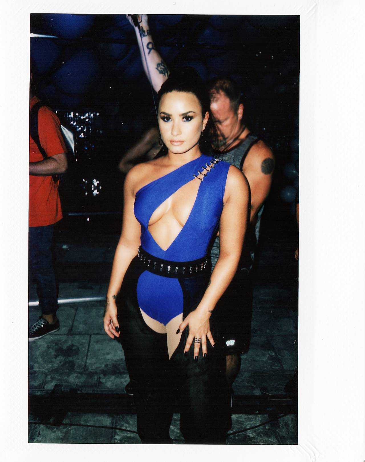 Demi_Lovato_-_2017_MTV_Video_Music_Awards_Photoshoot-12.jpg Demi_Lovato_-_2017_MTV_Video_Music_Awards_Photoshoot-12.jpg