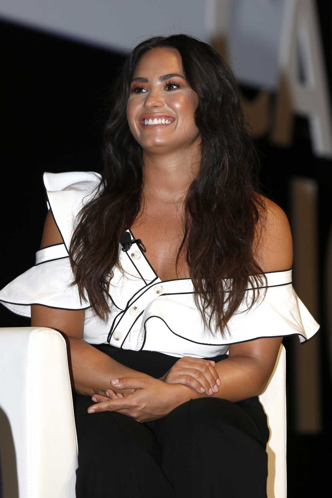 Demi_Lovato_-_Cannes_Lions_Festival_2017_in_Cannes2C_France_on_June_19-07.jpg