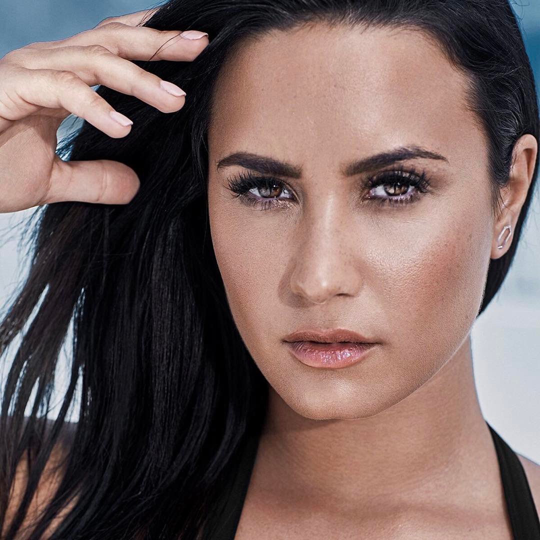 Demi_Lovato_-_Fabletics_Photoshoot_2017-01.jpg
