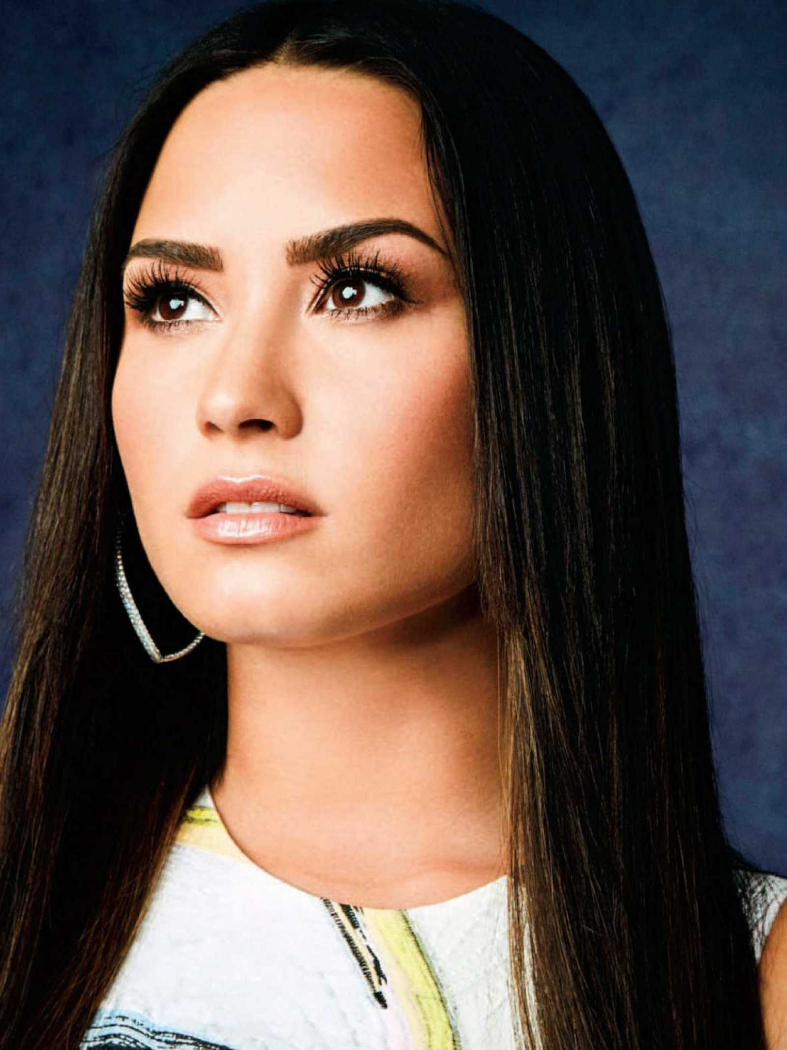 Demi_Lovato_-_People_13_August_2018-04.jpg