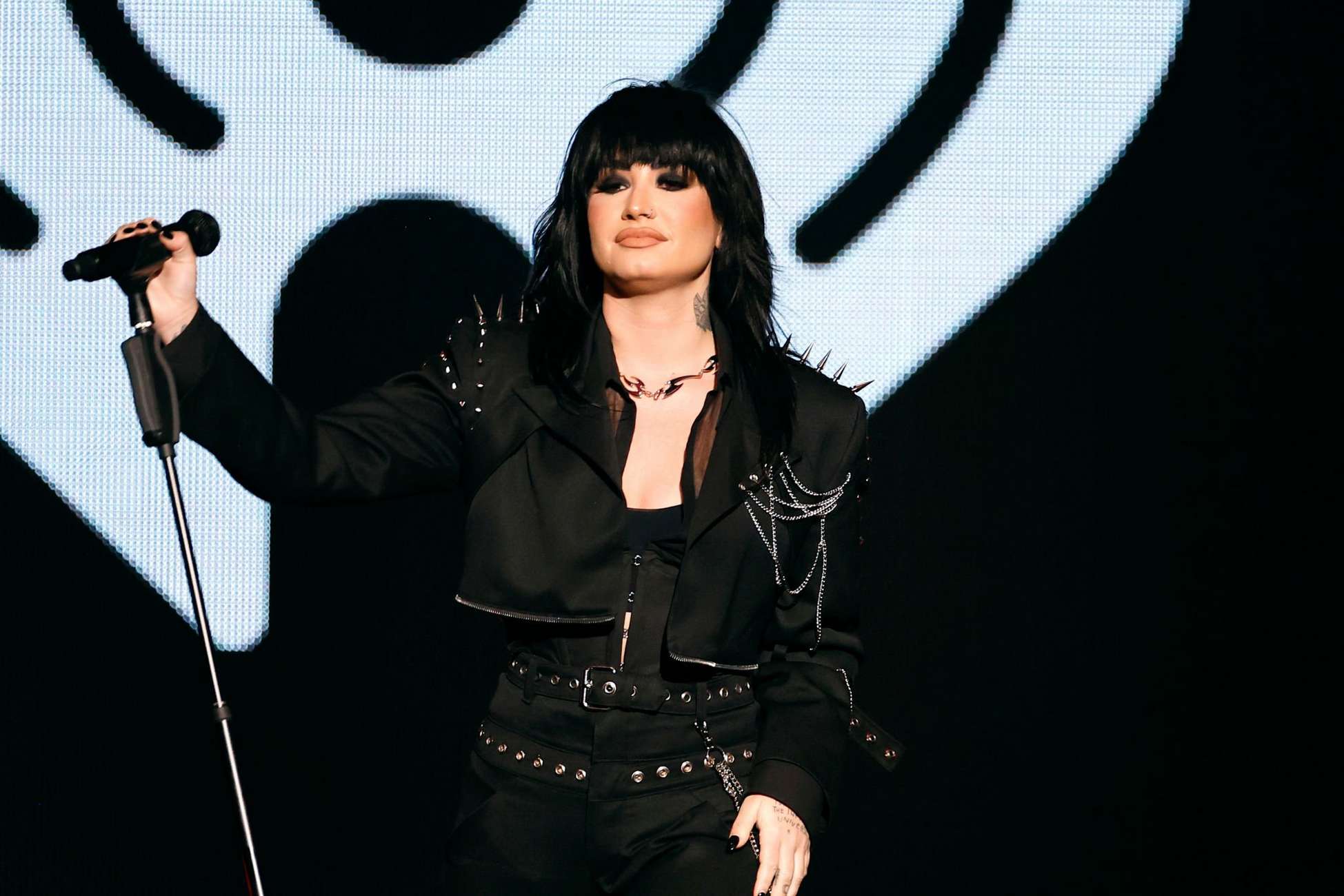 Demi_Lovato_-_Performs_the_Z100_s_iHeartRadio_Jingle_Ball_at_Madison_Square_Garden_in_New_York_City2C_1209202206.jpg
