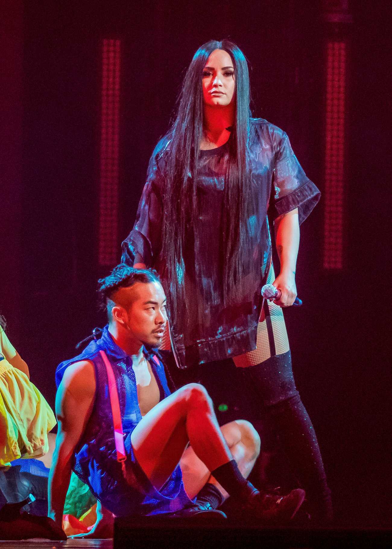 Demi_Lovato_-_Tell_Me_You_Love_Me_Tour_at_Little_Caesars_Arena_in_Detroit2C_Michigan_-_March_132C_2018-02.jpg Demi_Lovato_-_Tell_Me_You_Love_Me_Tour_at_Little_Caesars_Arena_in_Detroit2C_Michigan_-_March_132C_2018-02.jpg