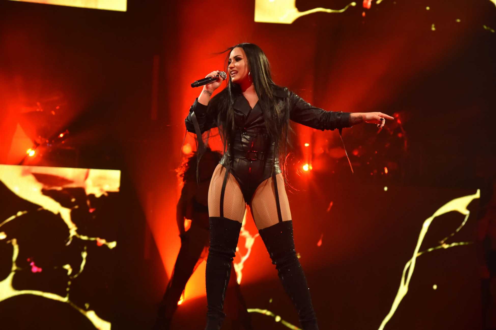 Demi_Lovato_-_Viejas_Arena_at_Aztec_Bowl_San_Diego_State_University_on_February_262C_2018-10.jpg Demi_Lovato_-_Viejas_Arena_at_Aztec_Bowl_San_Diego_State_University_on_February_262C_2018-10.jpg