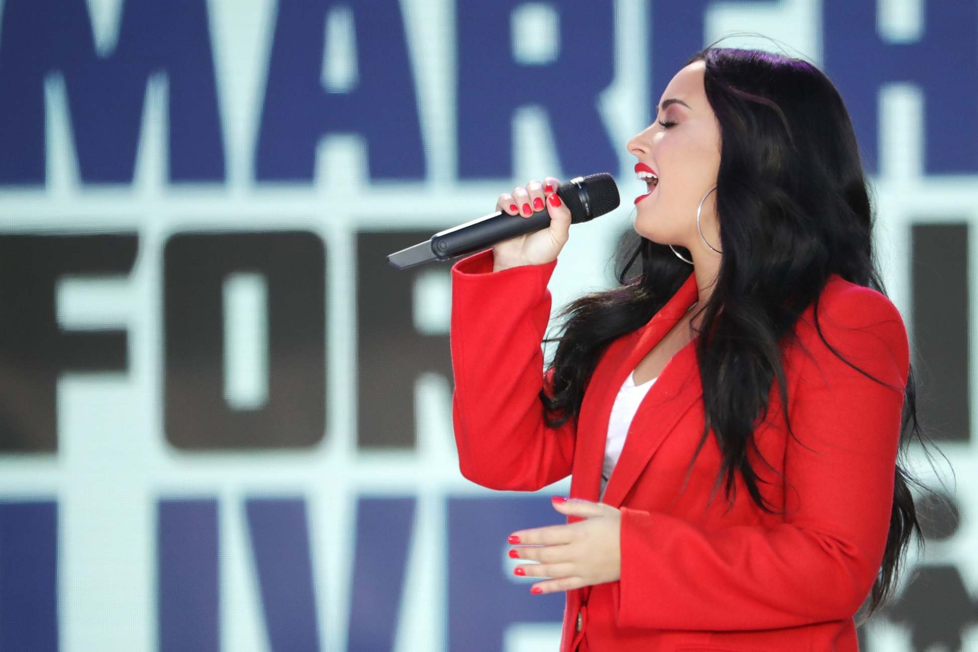 Demi_Lovato_-__March_For_Our_Lives__in_Washington2C_DC_on_March_24-01.jpg