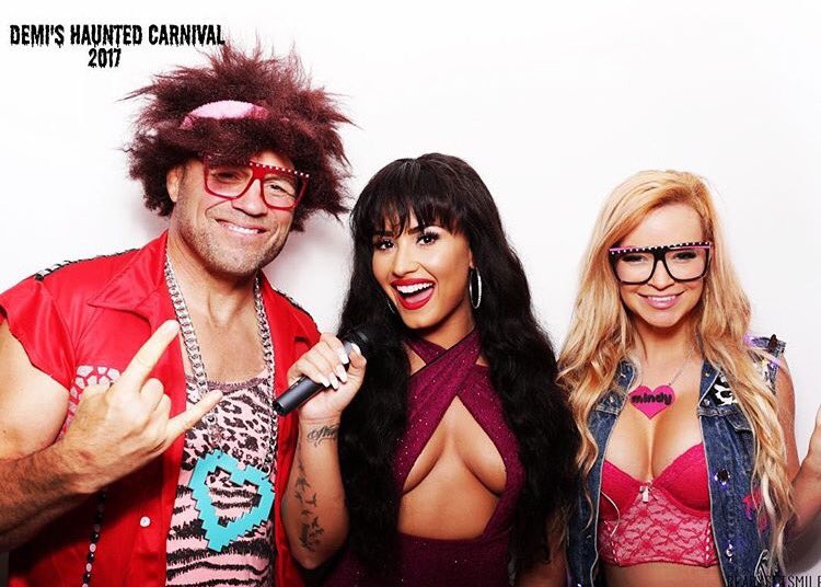 Demi_Lovato_Halloween_Party_2017_-_October_29-03.jpg