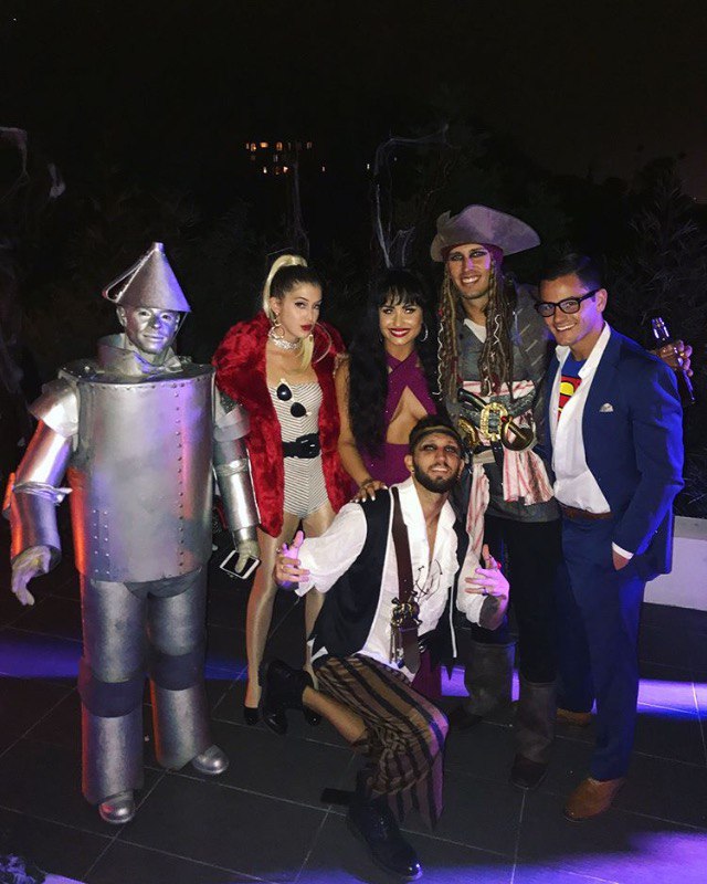 Demi_Lovato_Halloween_Party_2017_-_October_29-25.jpg