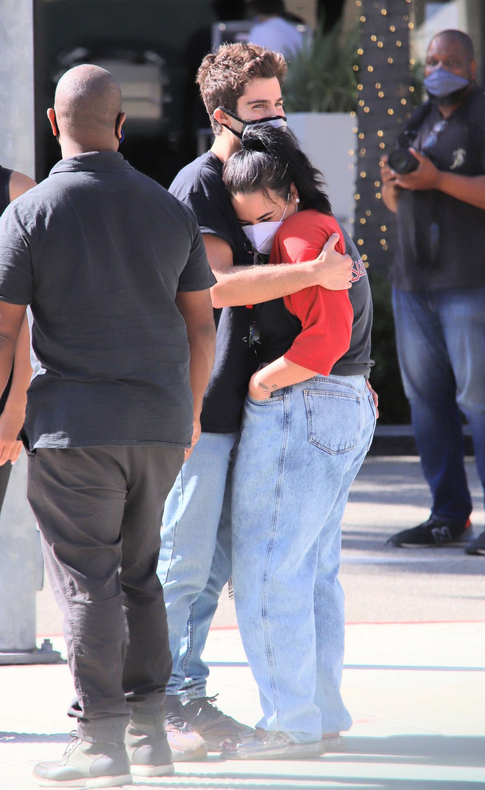 Demi_Lovato___Max_Ehrich_-_Out_shopping_on_Rodeo_Drive_in_Beverly_Hills2C_California__07272020-03.jpg Demi_Lovato___Max_Ehrich_-_Out_shopping_on_Rodeo_Drive_in_Beverly_Hills2C_California__07272020-03.jpg