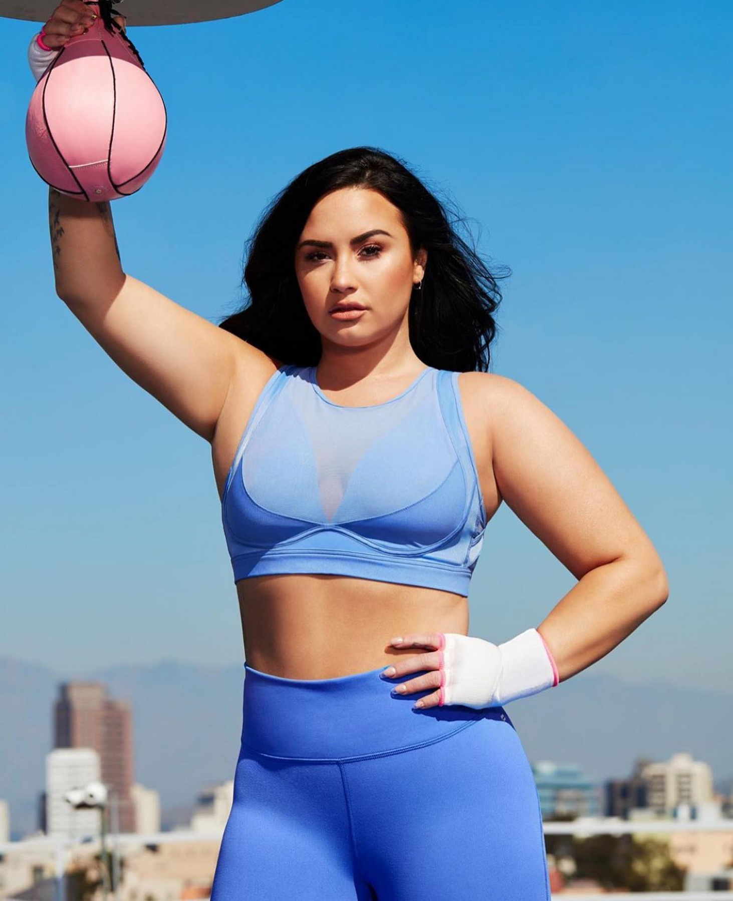 Fabletics_line_SpringSummer_202017.jpg