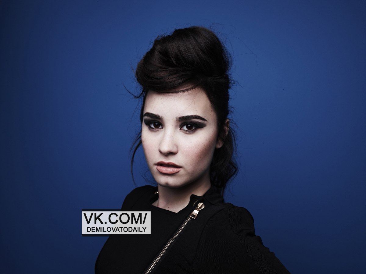 Girlfriend_Magazine-06.jpg