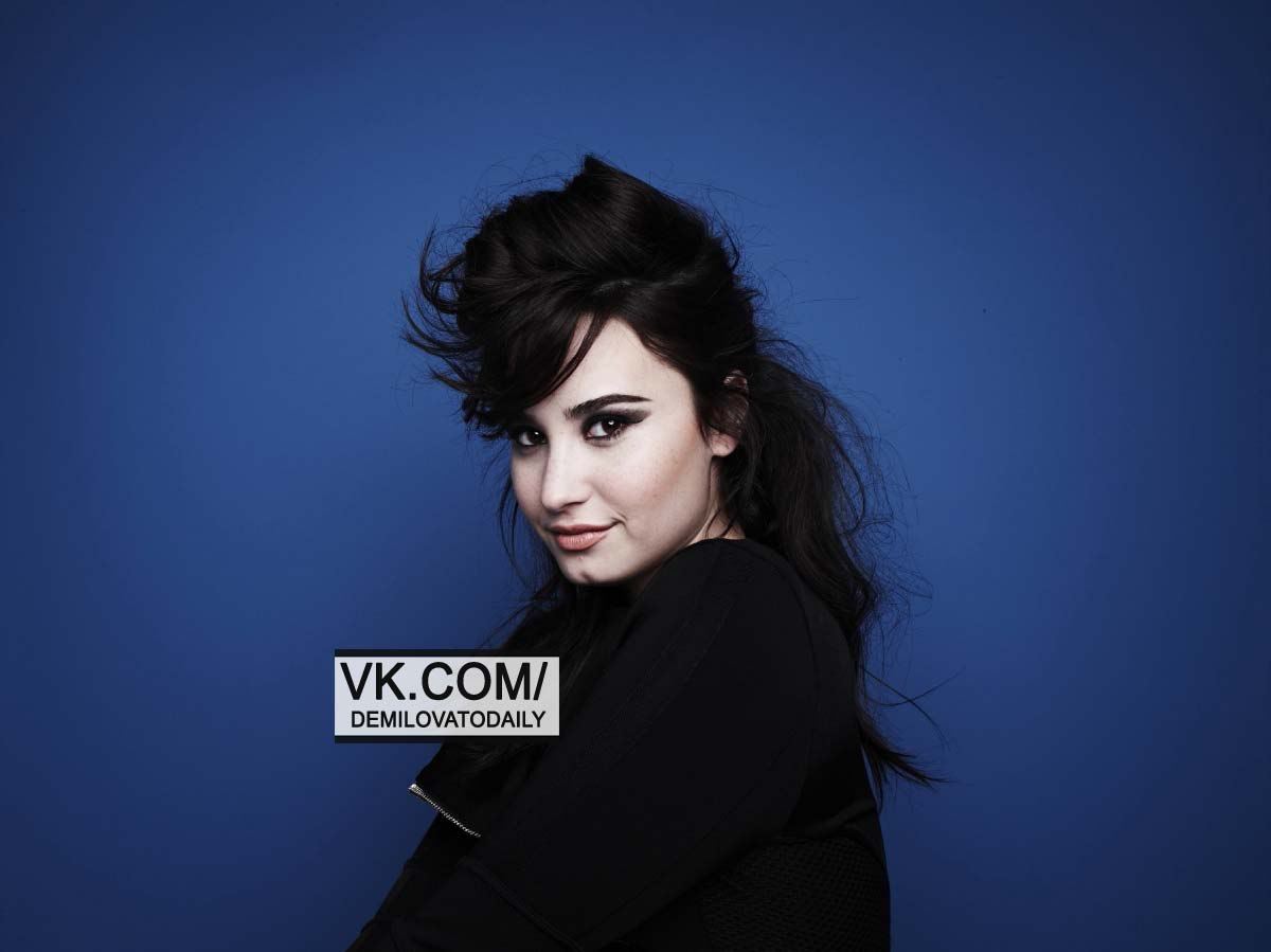 Girlfriend_Magazine-79.jpg