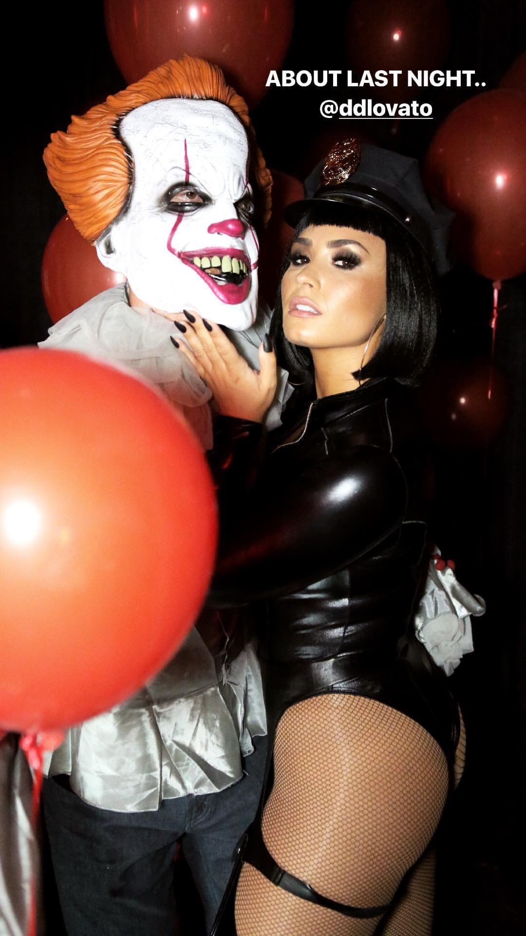 Halloween_Party_-_October_31-04~0.jpg Halloween_Party_-_October_31-04~0.jpg