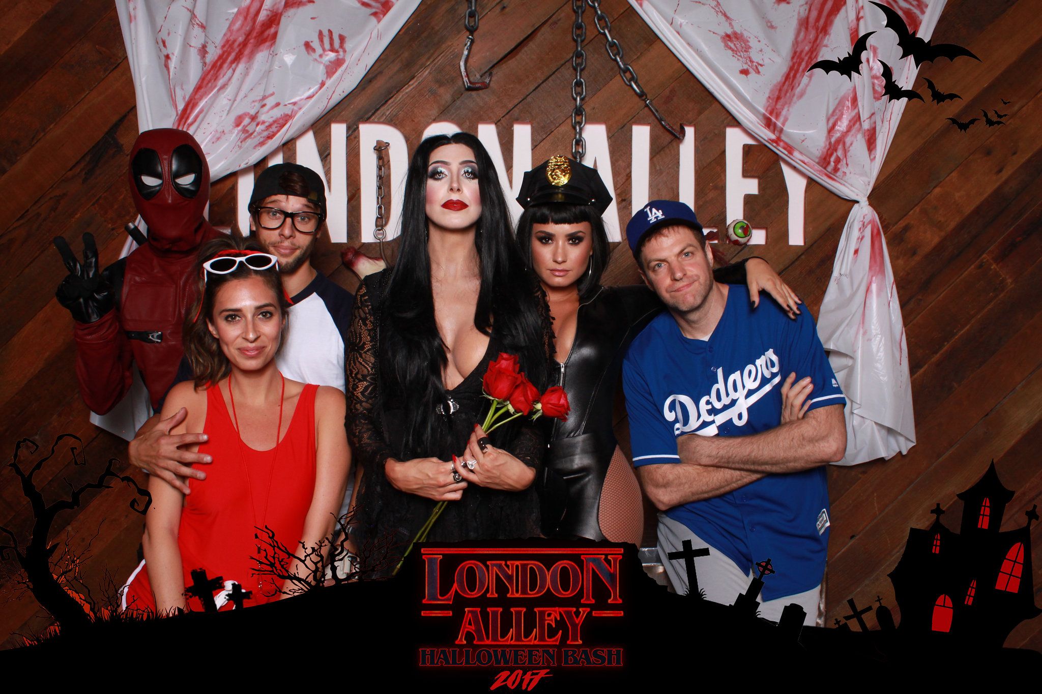 Halloween_Party_-_October_31-06~0.jpg