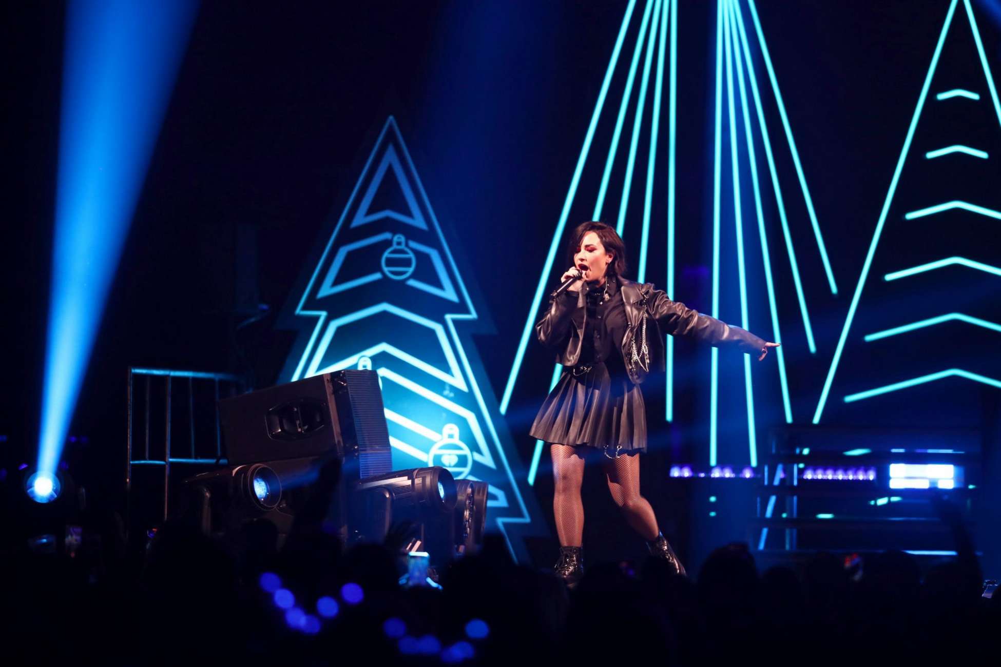 IHeartRadio_KISS108_s_Jingle_Ball_2022_-_December_11_281929.jpg