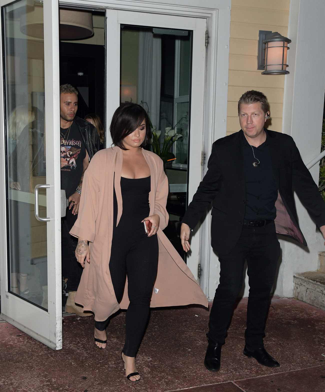 Leaving_Prime_112_Restaurant_in_Miami2C_FL_-_March_2900002.jpg