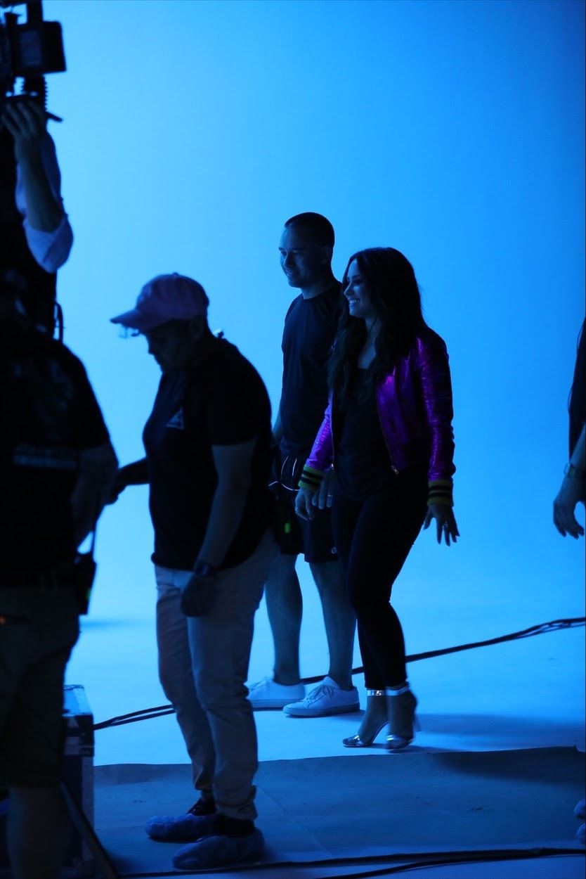 SNS_-_Behind_The_Scenes-04.jpg