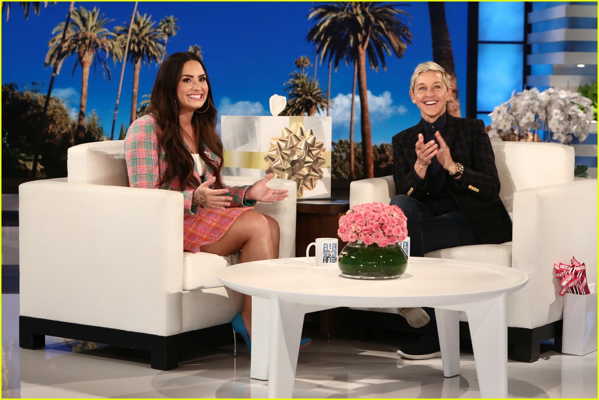 The_Ellen_DeGeneres_Show_-_October_30-05.jpg