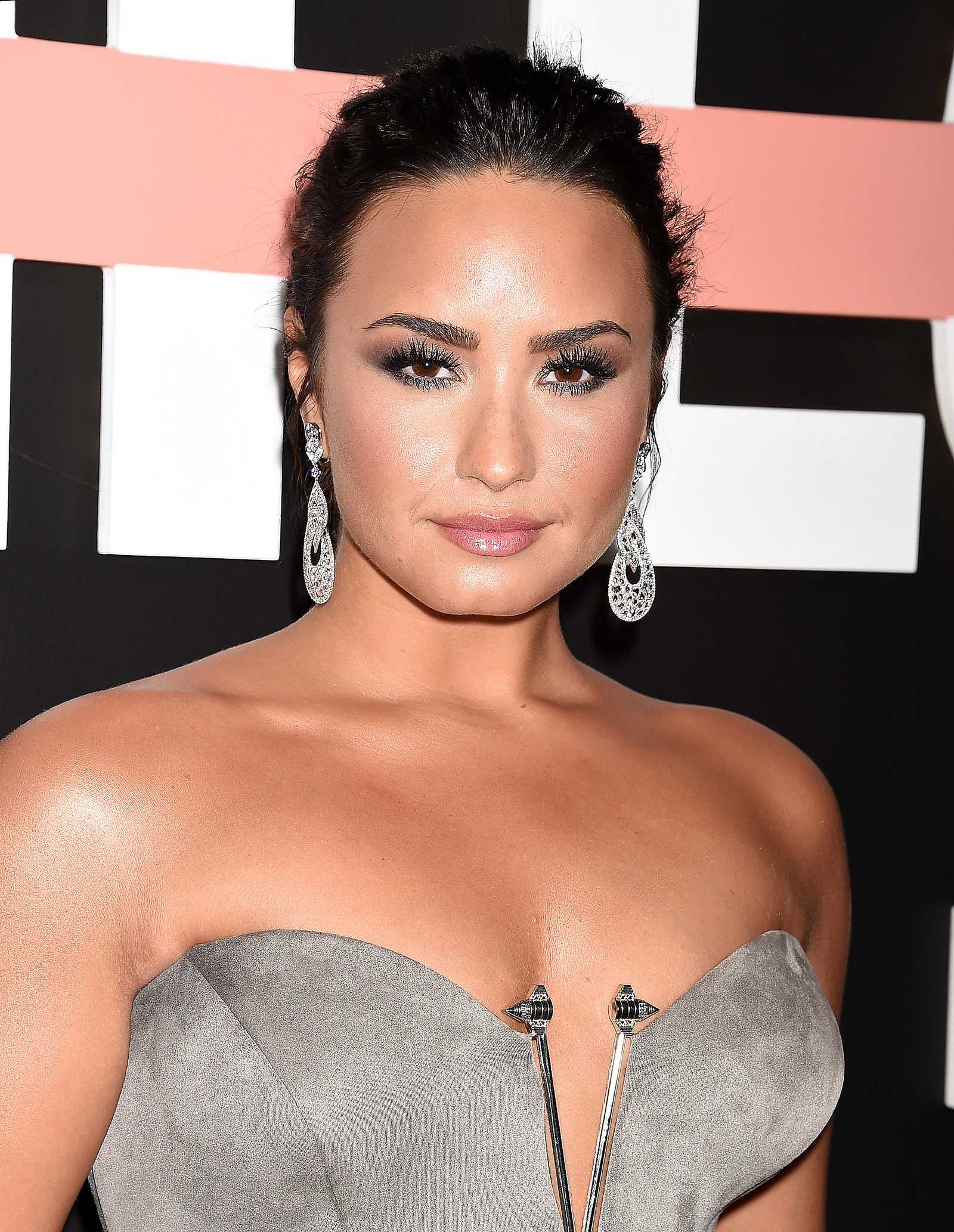 YouTube_s__Demi_Lovato_Simply_Complicated__Premiere_-_October_11-45.jpg