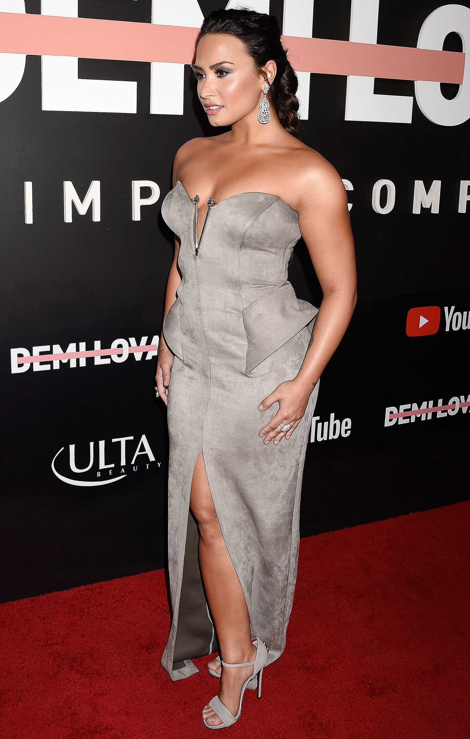 YouTube_s__Demi_Lovato_Simply_Complicated__Premiere_-_October_11-48.jpg