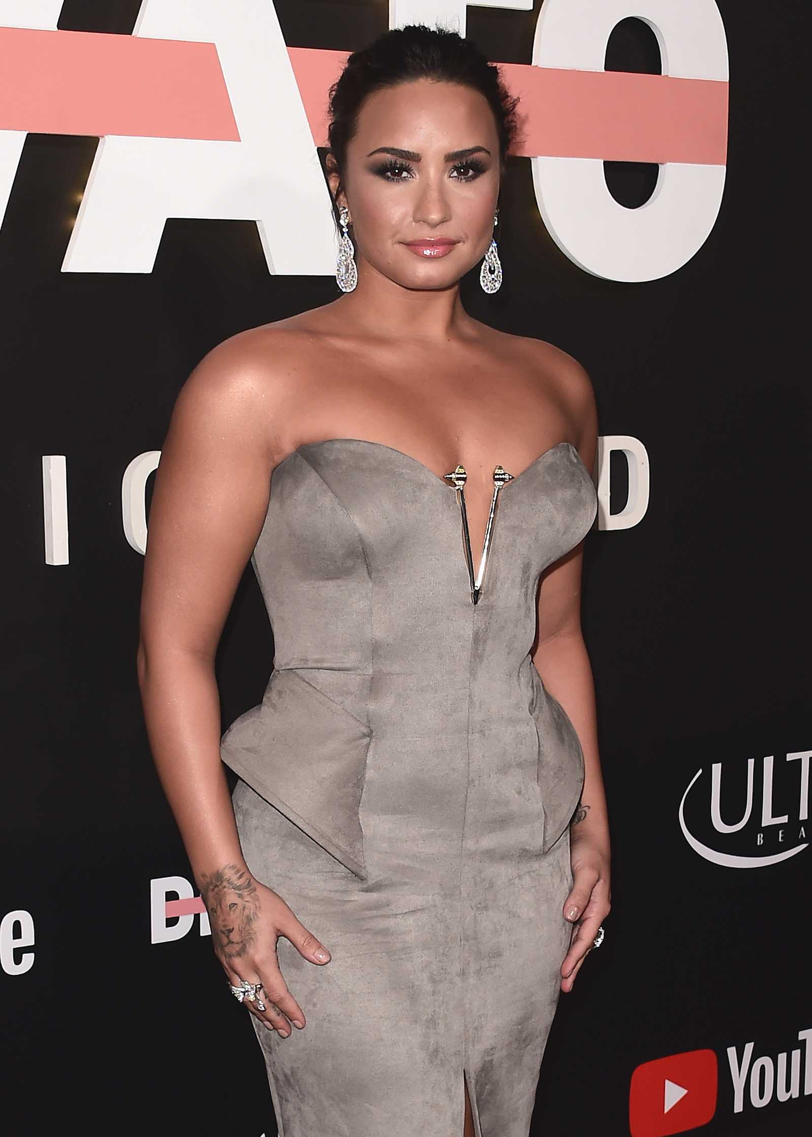 YouTube_s__Demi_Lovato_Simply_Complicated__Premiere_-_October_11-76.jpg YouTube_s__Demi_Lovato_Simply_Complicated__Premiere_-_October_11-76.jpg