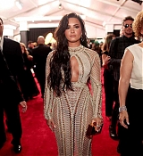 Demi_Lovato_-_59th_GRAMMY_Awards_on_Feb_12-02.jpg
