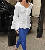 Demi_Lovato_-_At_BBC_Radio_1_Studios_in_London_on_September_27-14.jpg