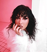 Demi_Lovato_-_Galore_Magazine_28September_20222913.jpg