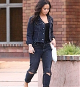 Demi_Lovato_-_In_Los_Angeles_on_August_28-09.jpg