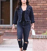 Demi_Lovato_-_In_Los_Angeles_on_August_28-14.jpg