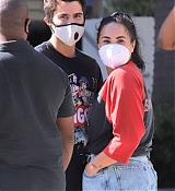 Demi_Lovato___Max_Ehrich_-_Out_shopping_on_Rodeo_Drive_in_Beverly_Hills2C_California__07272020-01.jpg