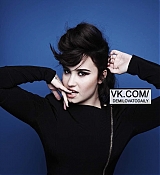 Girlfriend_Magazine-28.jpg