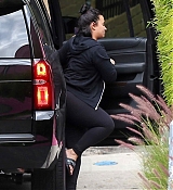 Heading_to_the_gym_in_Los_Angeles_-_April_292.jpg