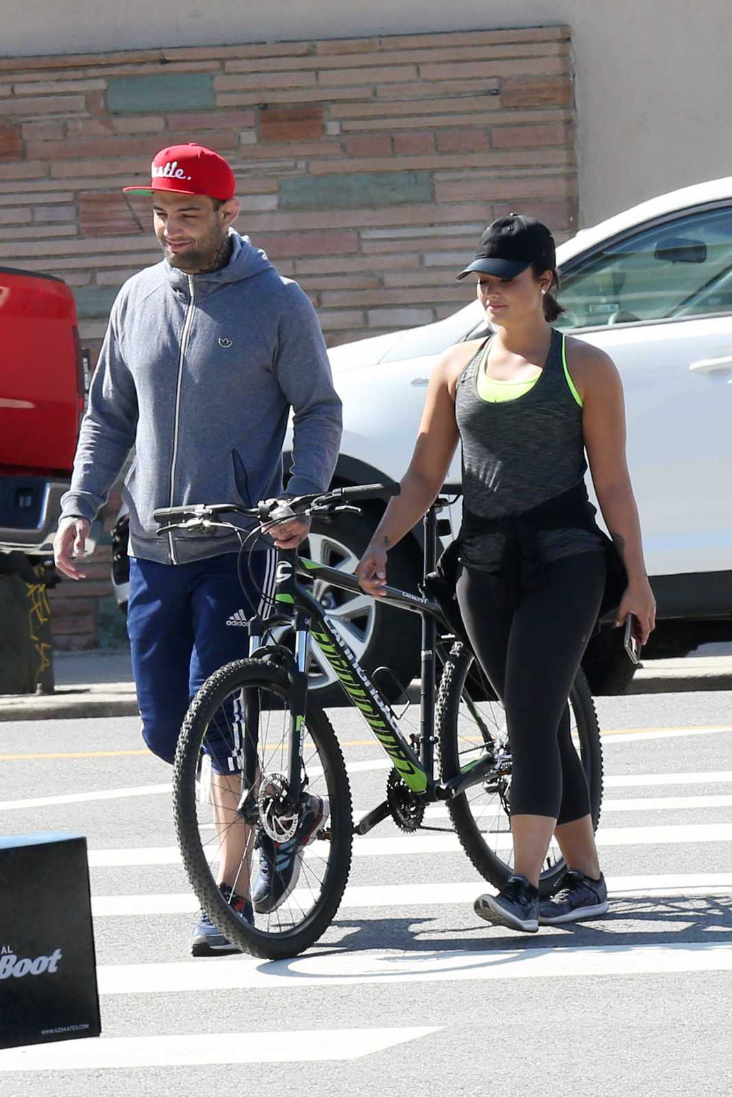 Out_with_Guilherme_Vasconcelos_in_LA_-_April_9-21.jpg