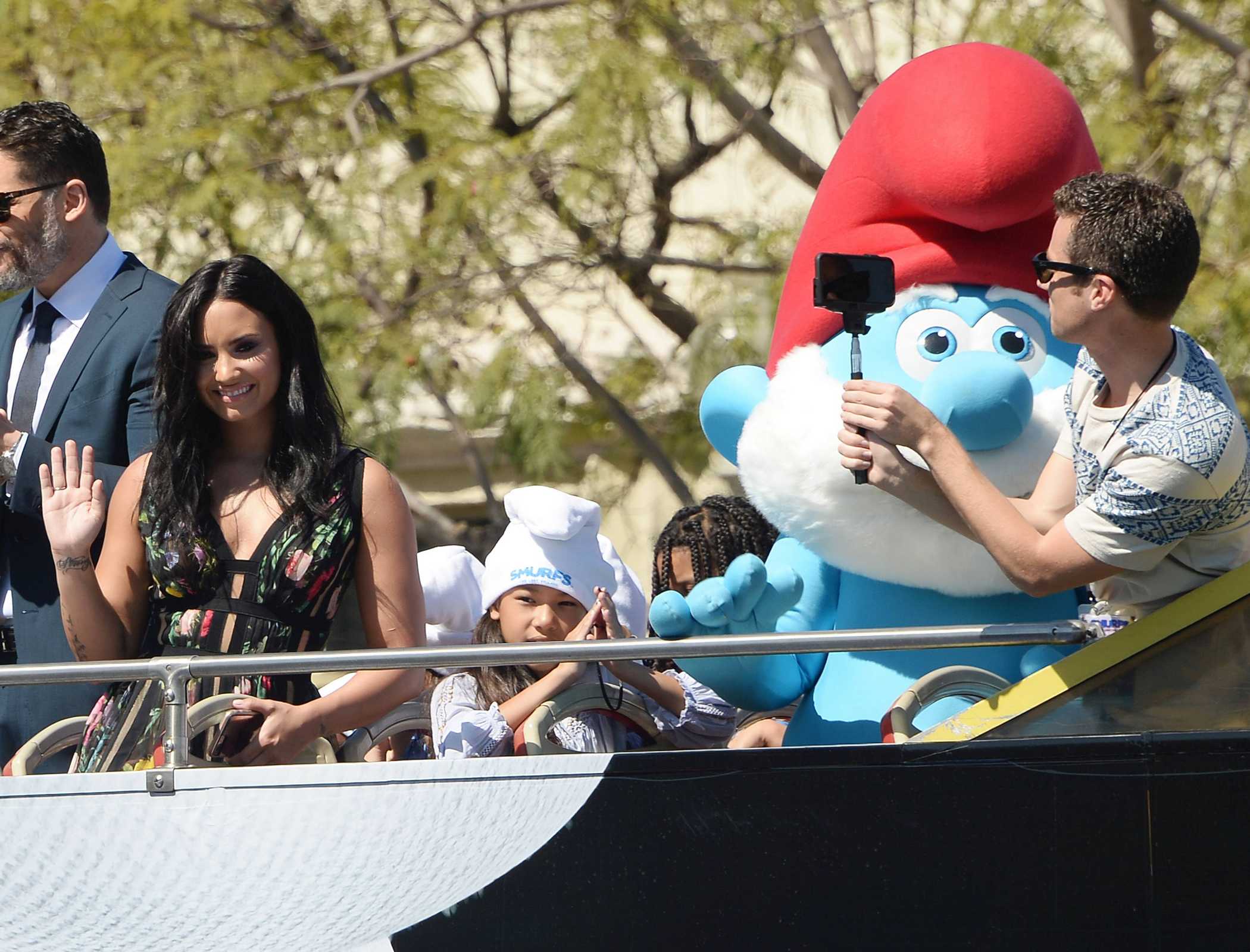 Smurfs_The_Lost_Village_World_Premiere_-_April_1-19.jpg