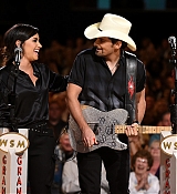 Hand_in_Hand_A_Benefit_for_Hurricane_in_Nashville2C_Tennessee_-_September_12-04.jpg